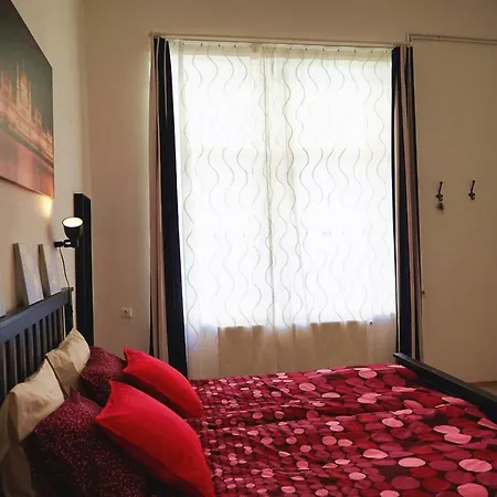 Apartment No. 11 With 2 Bathrooms Next To Railway Station
