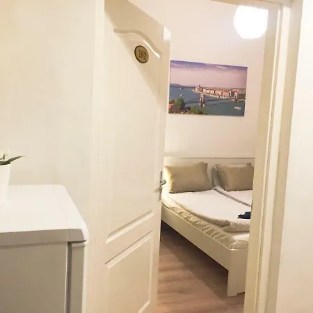 아파트 No. 11 With 2 Bathrooms Next To Railway Station