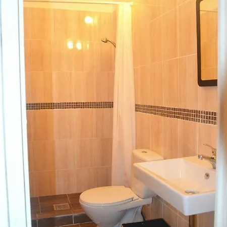 No. 11 With 2 Bathrooms Next To Railway Station Appartement Budapest