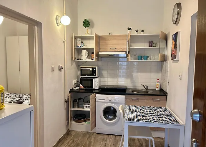 Apartment No. 11 With 2 Bathrooms Next To Railway Station *